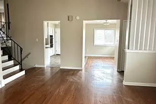 9067 N Clifton Ave, Niles, IL 60714 - Photo 4