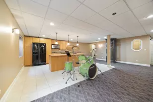 408 N White Deer Trail, Vernon Hills, IL 60061 - Photo 34