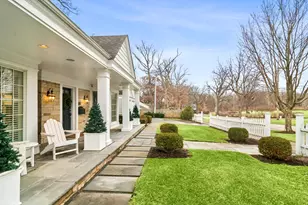 135 S Maywood Rd, Lake Forest, IL 60045 - Photo 2