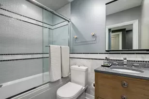 1426 W Melrose St, Chicago, IL 60657 - Photo 28