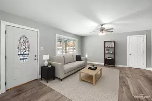 30 Hampton Rd, Montgomery, IL 60538 - Photo 2