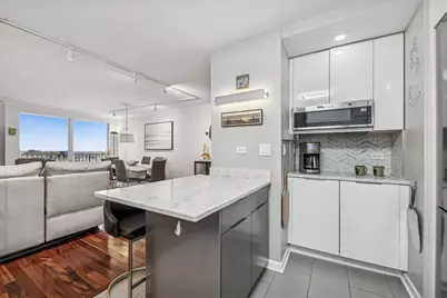 6033 N Sheridan Road #15L, Chicago, IL 60660 - Photo 14