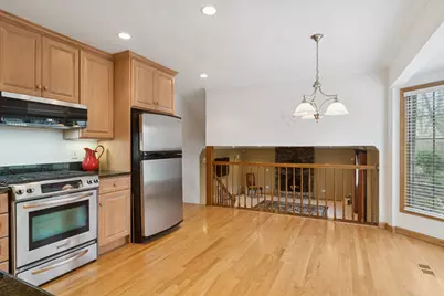 1522 E Fleming Drive, Arlington Heights, IL 60004 - Photo 6