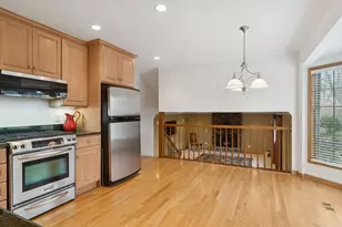 1522 E Fleming Dr, Arlington Heights, IL 60004 - Photo 6