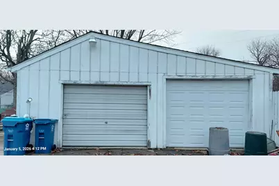 628 Monroe Street, Aurora, IL 60505 - Photo 8