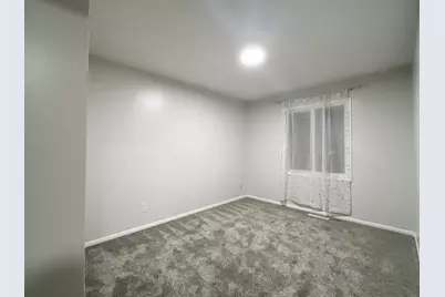 5505 W Shore Drive, McHenry, IL 60050 - Photo 10