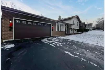 5505 W Shore Drive, McHenry, IL 60050 - Photo 2