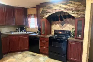 3669 E 25th Rd, Sheridan, IL 60551 - Photo 2