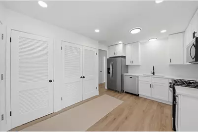 5220 State Road, Burbank, IL 60459 - Photo 6