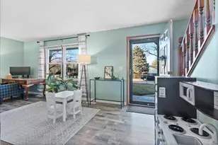 1421 Godfrey Dr, Normal, IL 61761 - Photo 6