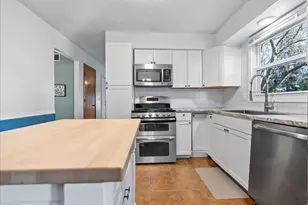 1421 Godfrey Dr, Normal, IL 61761 - Photo 12