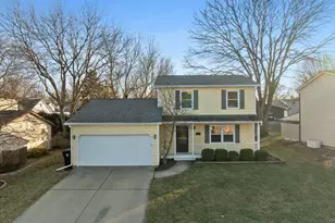 1421 Godfrey Dr, Normal, IL 61761 - Photo 2