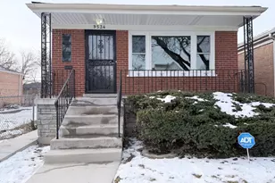 9534 S Yale Ave, Chicago, IL 60628 - Photo 1