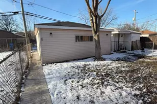 9534 S Yale Ave, Chicago, IL 60628 - Photo 28