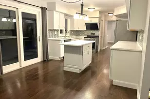 8217 N Carrolton Ct, Hanover Park, IL 60133 - Photo 12