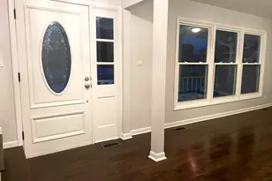 8217 N Carrolton Ct, Hanover Park, IL 60133 - Photo 6