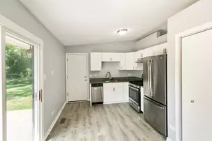 856 Notre Dame Dr, Matteson, IL 60443 - Photo 4