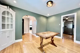 9210 S Trumbull Ave, Evergreen Park, IL 60805 - Photo 8