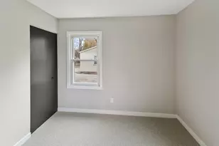 21704 Clyde Ave, Sauk Village, IL 60411 - Photo 10