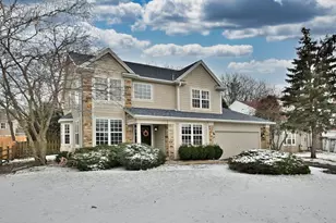 377 Geneva Ln, Cary, IL 60013 - Photo 2