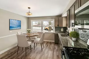 191 Kathleen Ln, Chicago Heights, IL 60411 - Photo 6