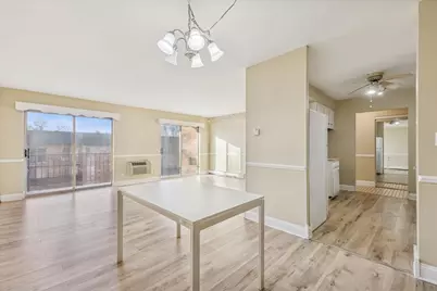 1041 N Mill Street #307, Naperville, IL 60563 - Photo 8