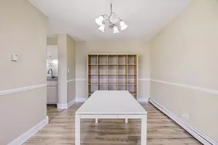 1041 N Mill St, Naperville, IL 60563 - Photo 2