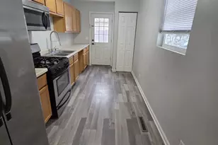 34 Cardinal Ln, Carpentersville, IL 60110 - Photo 4