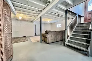 10223 S Spaulding Ave, Evergreen Park, IL 60805 - Photo 16