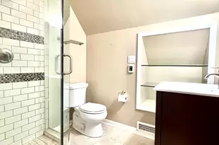 10223 S Spaulding Ave, Evergreen Park, IL 60805 - Photo 12