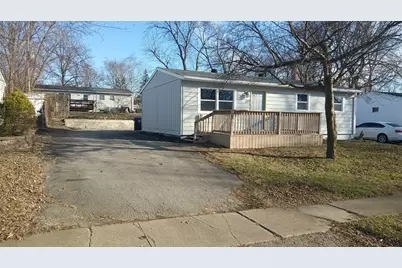 1307 Glenwood Road, Bloomington, IL 61704 - Photo 2