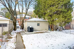 8040 S Harvard Ave, Chicago, IL 60620 - Photo 22