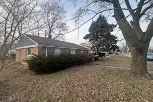 17056 Burnham Ave, Lansing, IL 60438 - Photo 2