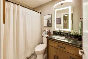 1145 W Newport Ave, Chicago, IL 60657 - Photo 18