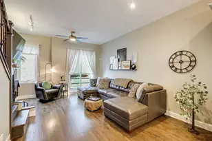 1145 W Newport Ave, Chicago, IL 60657 - Photo 8