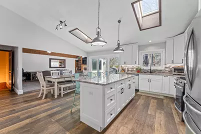 619 W End Road, Roselle, IL 60172 - Photo 14