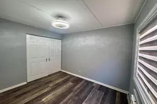 270 Shorewood Dr, Glendale Heights, IL 60139 - Photo 10