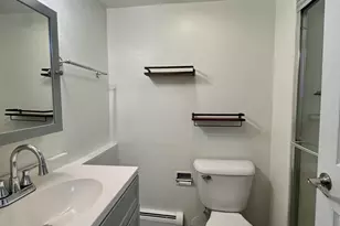 270 Shorewood Dr, Glendale Heights, IL 60139 - Photo 14