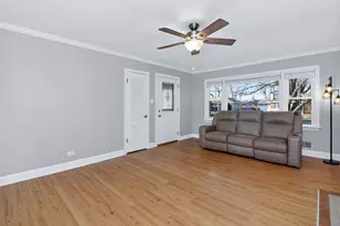 5825 109th St, Chicago Ridge, IL 60415 - Photo 4