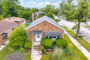 119 E 146th St, Riverdale, IL 60827 - Photo 2