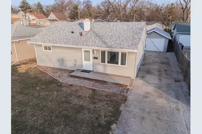 334 E Baker Street, Bloomington, IL 61701 - Photo 32