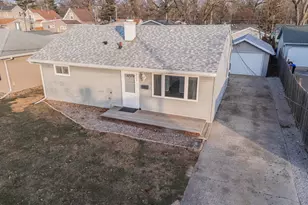 334 E Baker St, Bloomington, IL 61701 - Photo 32