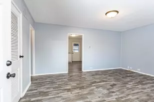 334 E Baker St, Bloomington, IL 61701 - Photo 6