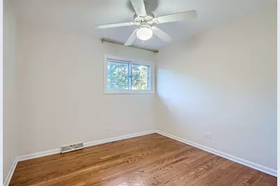 271 S Cedar Avenue, Wood Dale, IL 60191 - Photo 18