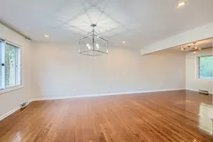 271 S Cedar Ave, Wood Dale, IL 60191 - Photo 6