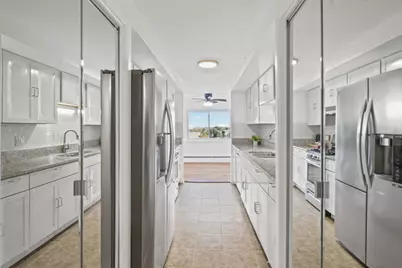 7540 N Ridge Boulevard #5D, Chicago, IL 60645 - Photo 4