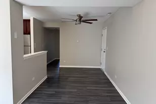 2220 Abbeywood Dr, Lisle, IL 60532 - Photo 4