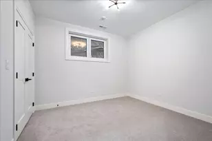 2435 N Clybourn Ave, Chicago, IL 60614 - Photo 18