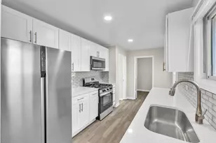 16641 Sawyer Ave, Markham, IL 60428 - Photo 6