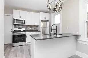 2015 N Bingham St, Chicago, IL 60647 - Photo 2